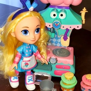 Alice's Wonderland Bakery